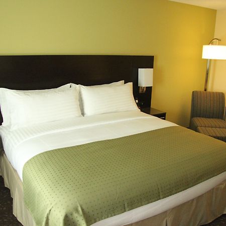Holiday Inn Greensboro Coliseum By Ihg Zewnętrze zdjęcie