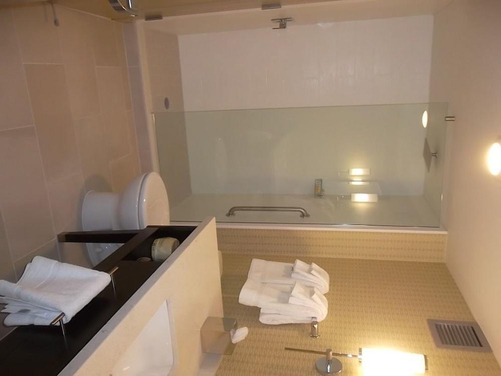 Holiday Inn Greensboro Coliseum By Ihg Zewnętrze zdjęcie