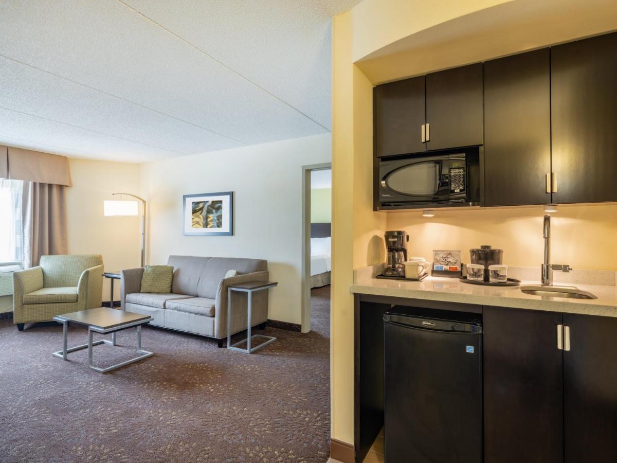 Holiday Inn Greensboro Coliseum By Ihg Zewnętrze zdjęcie