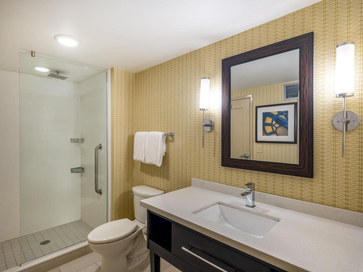 Holiday Inn Greensboro Coliseum By Ihg Zewnętrze zdjęcie
