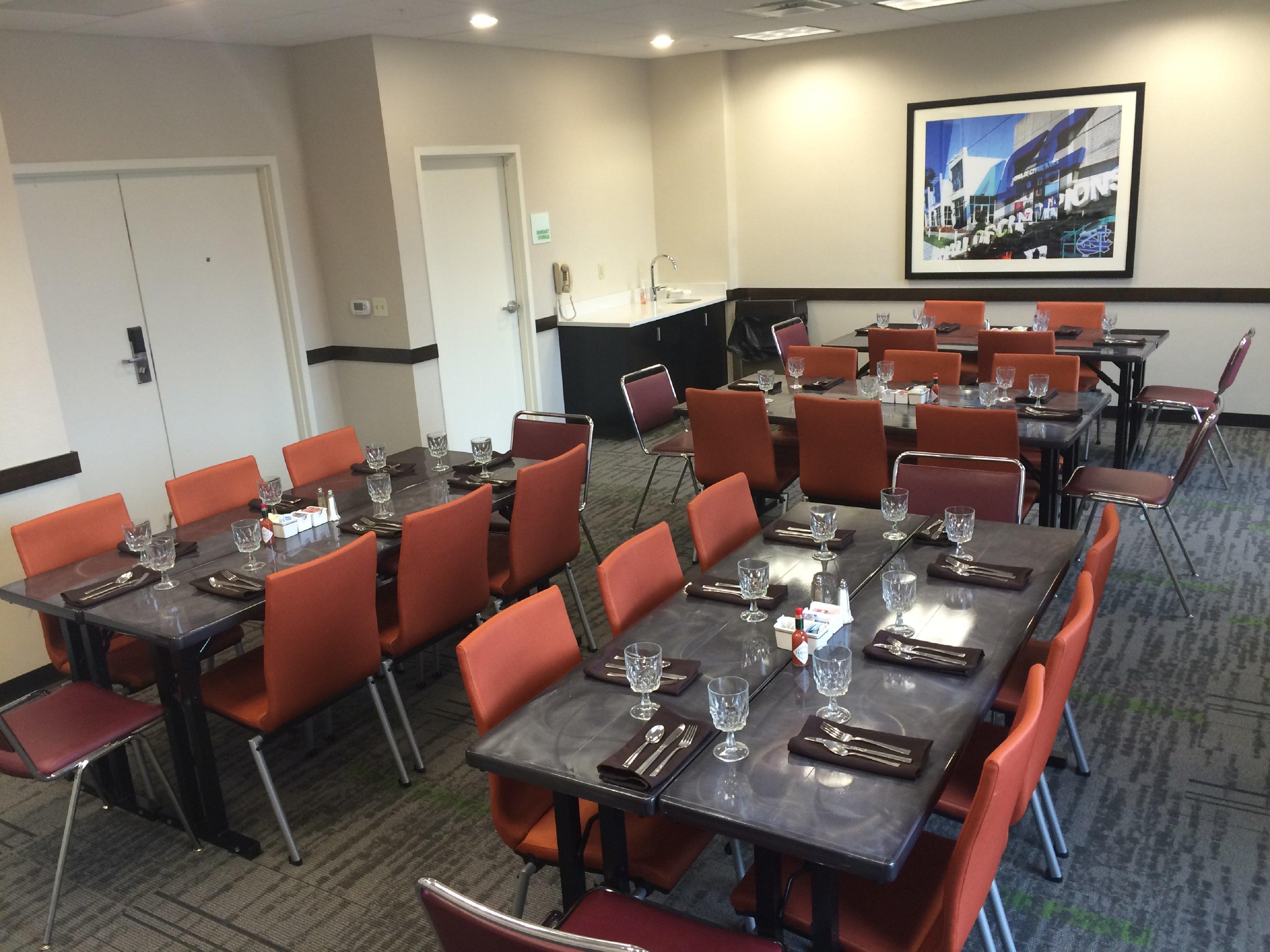 Holiday Inn Greensboro Coliseum By Ihg Zewnętrze zdjęcie