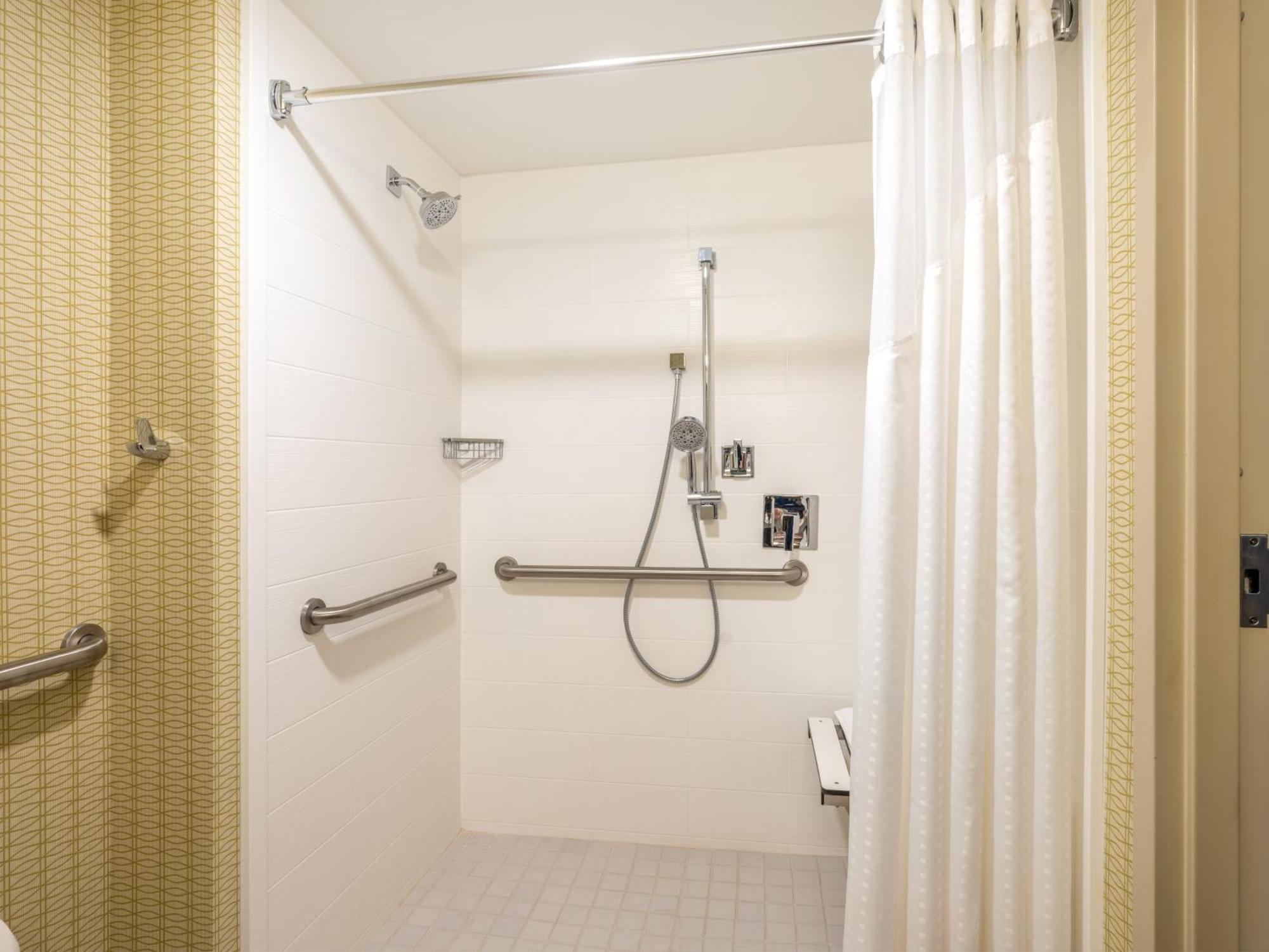 Holiday Inn Greensboro Coliseum By Ihg Zewnętrze zdjęcie