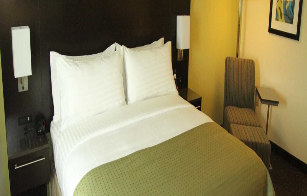 Holiday Inn Greensboro Coliseum By Ihg Zewnętrze zdjęcie